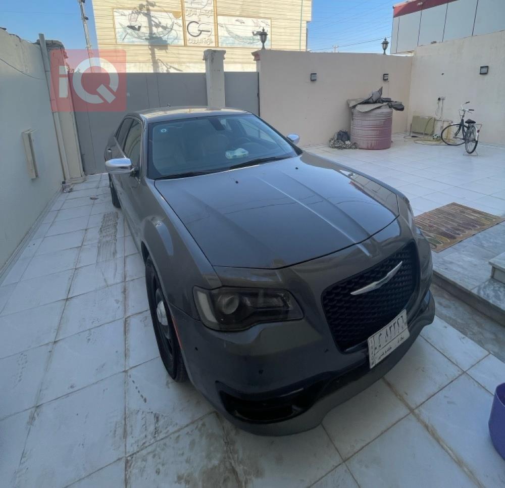 كرايسلر 300